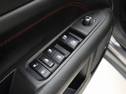 Used 2023 Jeep Compass Trailhawk image 8