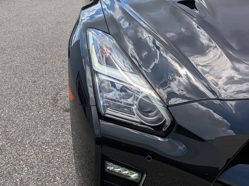 Used 2020 Nissan GT-R Premium w/ Premium Interior Package AWD/4WD image 10