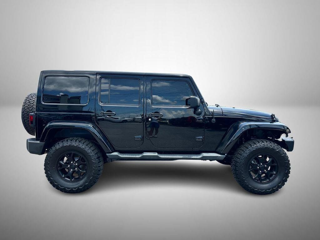 Used 2014 Jeep Wrangler Unlimited Sahara w/ Connectivity Group AWD/4WD image 5