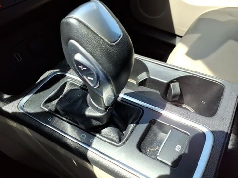 Used 2019 Ford Escape Titanium AWD/4WD image 20