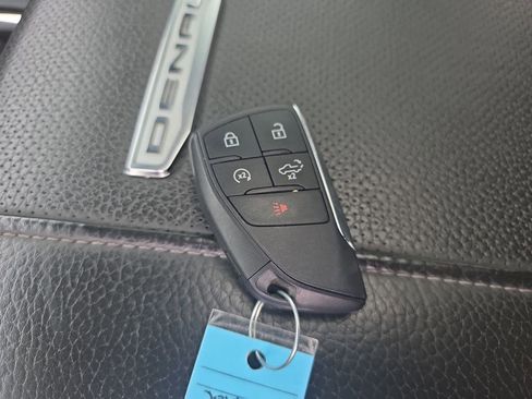 Used 2024 GMC Sierra 2500 Denali w/ Denali Reserve Package image 39