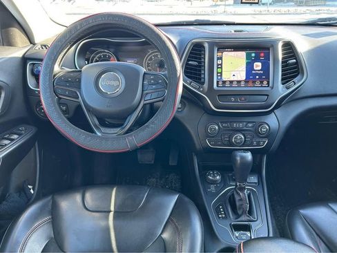 Used 2019 Jeep Cherokee Trailhawk image 7
