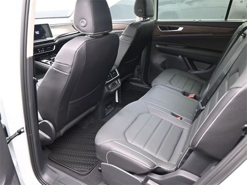 New 2026 Volkswagen Atlas SEL image 23