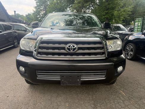 Used 2012 Toyota Sequoia SR5 AWD/4WD image 2