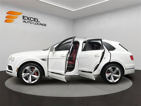 Used 2018 Bentley Bentayga image 72