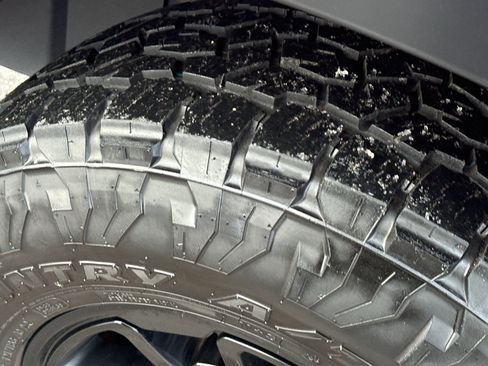 Used 2018 RAM 1500 Rebel w/ Luxury Group image 10