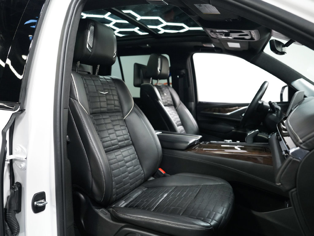 Used 2024 Cadillac Escalade Sport Platinum w/ LPO, Floor Liner Package AWD/4WD image 41