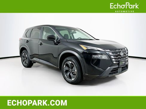 Used 2024 Nissan Rogue SV image 1