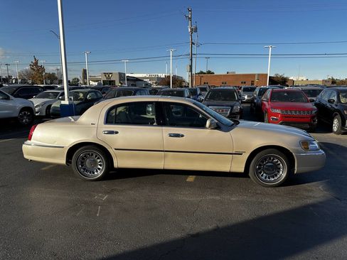 Used 2000 Lincoln Town Car Cartier image 11