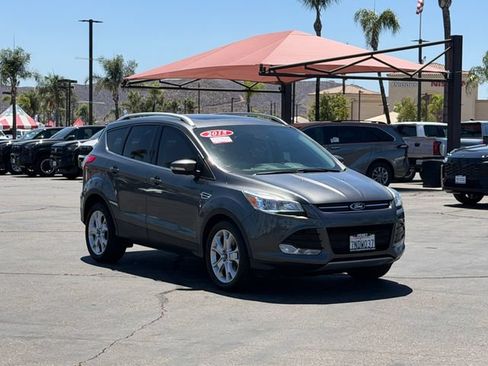Used 2015 Ford Escape Titanium FWD image 3