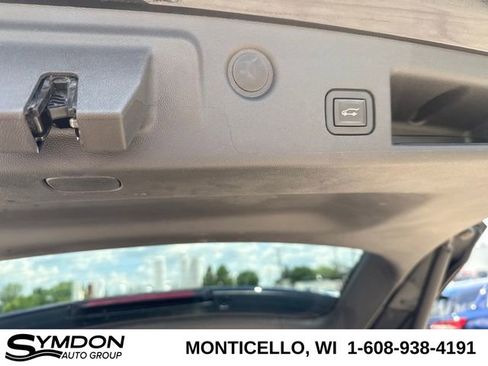 Used 2021 Chevrolet Equinox Premier image 20