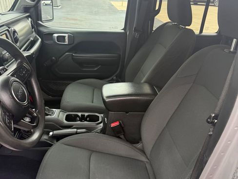 Used 2021 Jeep Gladiator Sport image 43