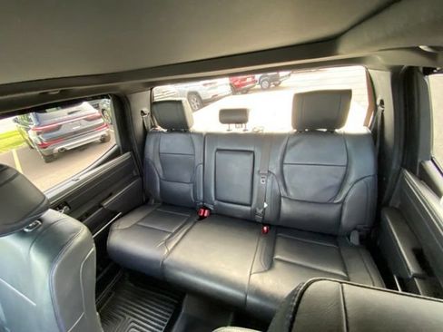 Used 2022 Toyota Tundra Platinum w/ Advanced Package AWD/4WD image 16