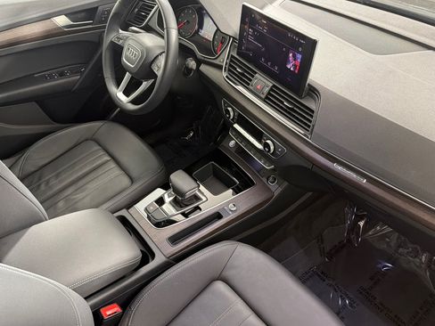 Used 2023 Audi Q5 2.0T Premium w/ Convenience Package AWD/4WD image 15
