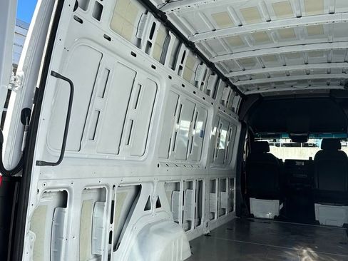 Used 2023 Mercedes-Benz Sprinter 2500 image 19