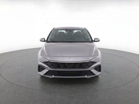 Certified 2025 Hyundai Elantra Sport FWD image 2