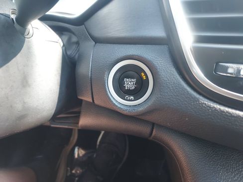 Used 2016 Chrysler 200 Limited FWD image 21