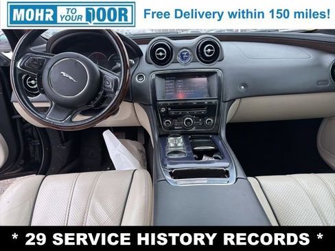 Used 2012 Jaguar XJ image 33