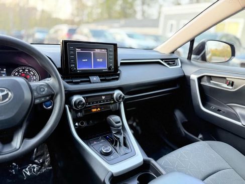 Used 2021 Toyota RAV4 XLE w/ Convenience Package AWD/4WD image 23