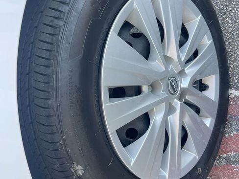 Used 2024 Nissan Sentra S FWD image 30