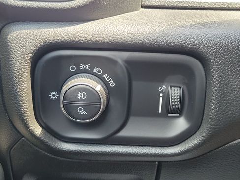 Used 2022 RAM 1500 Big Horn AWD/4WD image 22