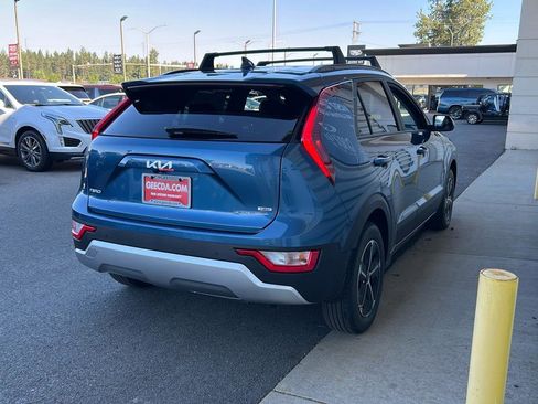 New 2025 Kia Niro EX image 4