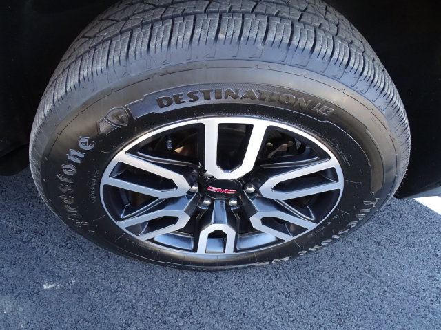 Used 2023 GMC Yukon XL AT4 w/ LPO, Floor Liner Package AWD/4WD image 29