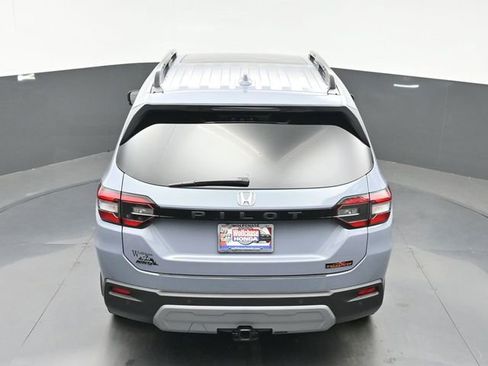 Certified 2025 Honda Pilot TrailSport image 33