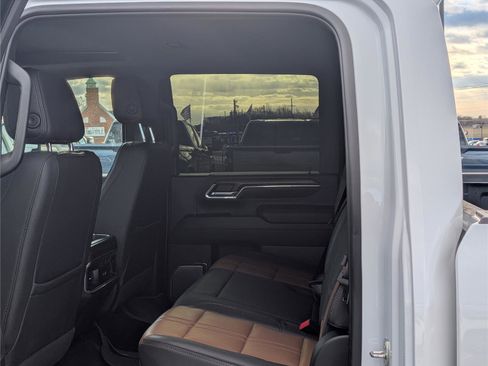 Used 2024 Chevrolet Silverado 3500 High Country w/ High Country Premium Package image 14