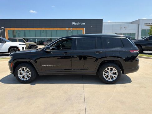 Used 2023 Jeep Grand Cherokee L Limited w/ Luxury Tech Group II AWD/4WD image 2