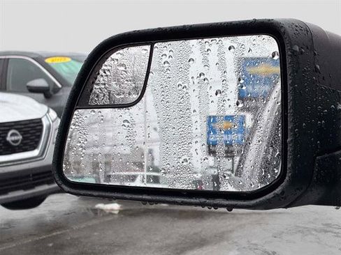 Used 2013 Ford Edge SE image 32