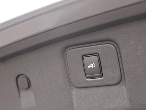 Certified 2024 Nissan Murano Platinum w/ Cargo Package image 8