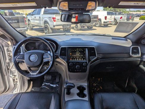 Used 2014 Jeep Grand Cherokee Limited w/ Trailer Tow Group IV AWD/4WD image 22