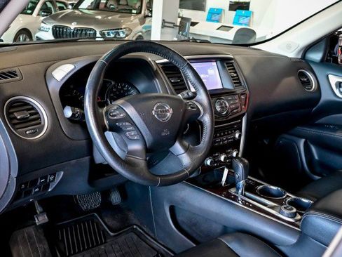 Used 2014 Nissan Pathfinder SL w/ SL Tech Package AWD/4WD image 13