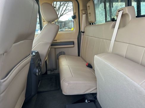 Used 2015 Ford F250 Lariat w/ Chrome Package image 24