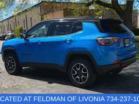 Used 2025 Jeep Compass Trailhawk AWD/4WD image 6