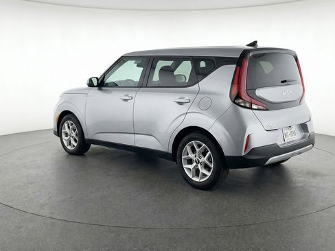 Used 2025 Kia Soul LX w/ LX Technology Package image 6