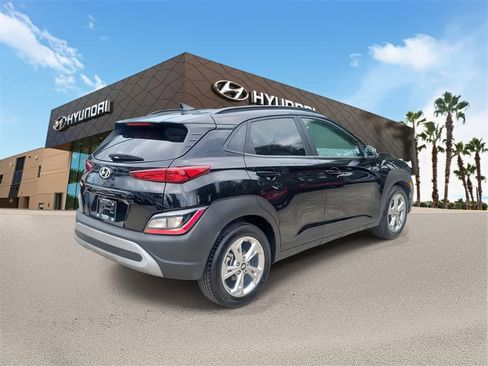 Used 2023 Hyundai Kona SEL image 3