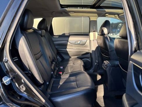 Used 2017 Nissan Rogue SL w/ SL Premium Package image 45