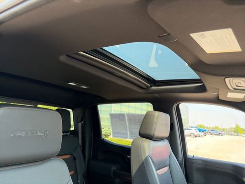 Used 2021 GMC Sierra 1500 AT4 w/ AT4 Value Package AWD/4WD image 13