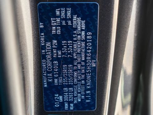 Certified 2024 Kia Carnival SX Prestige FWD image 43