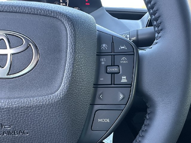 New 2027 Toyota Prius LE FWD image 19