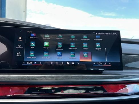 Used 2023 BMW 740i w/ Parking Assistance Package RWD image 34
