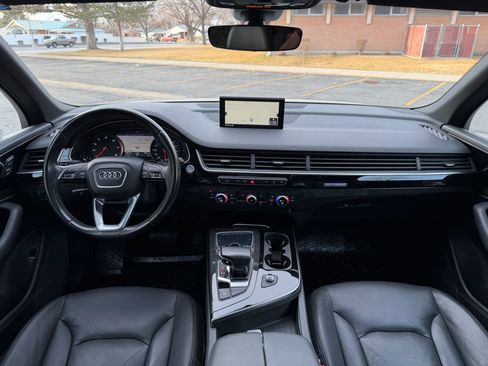 Used 2017 Audi Q7 3.0T Premium image 21