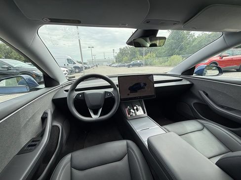 Used 2024 Tesla Model 3 Long Range RWD image 18