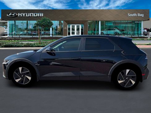 New 2026 Hyundai Ioniq 5 SEL RWD image 3