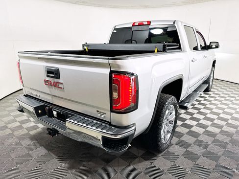 Used 2018 GMC Sierra 1500 SLT image 3
