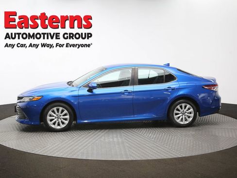 Used 2019 Toyota Camry LE image 58