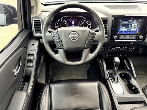 Used 2024 Nissan Frontier SL w/ Technology Package image 22