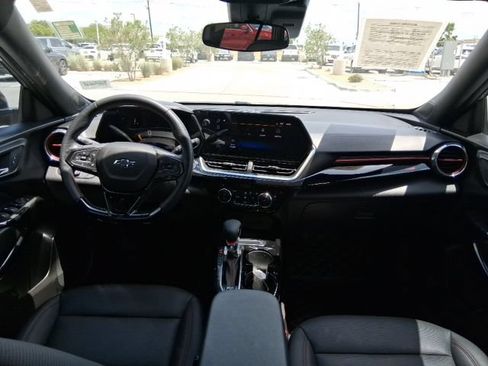 Used 2024 Chevrolet Trax RS w/ Driver Confidence Package FWD image 10